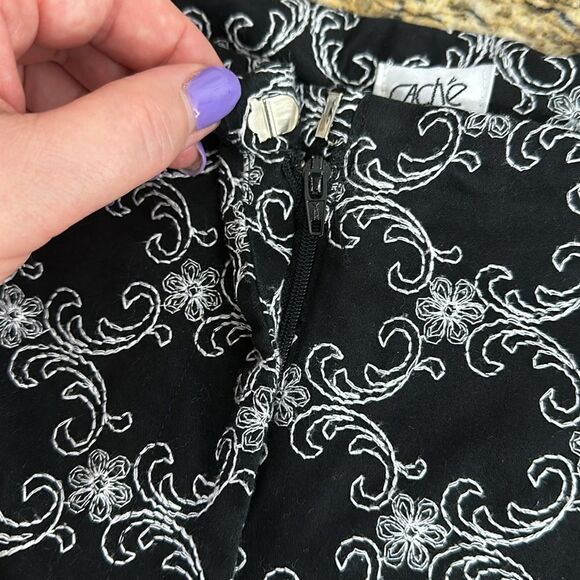 Cache Black Cotton Blend Embroidered Mid Rise Flared Pants Size 12 - Picture 3 of 9